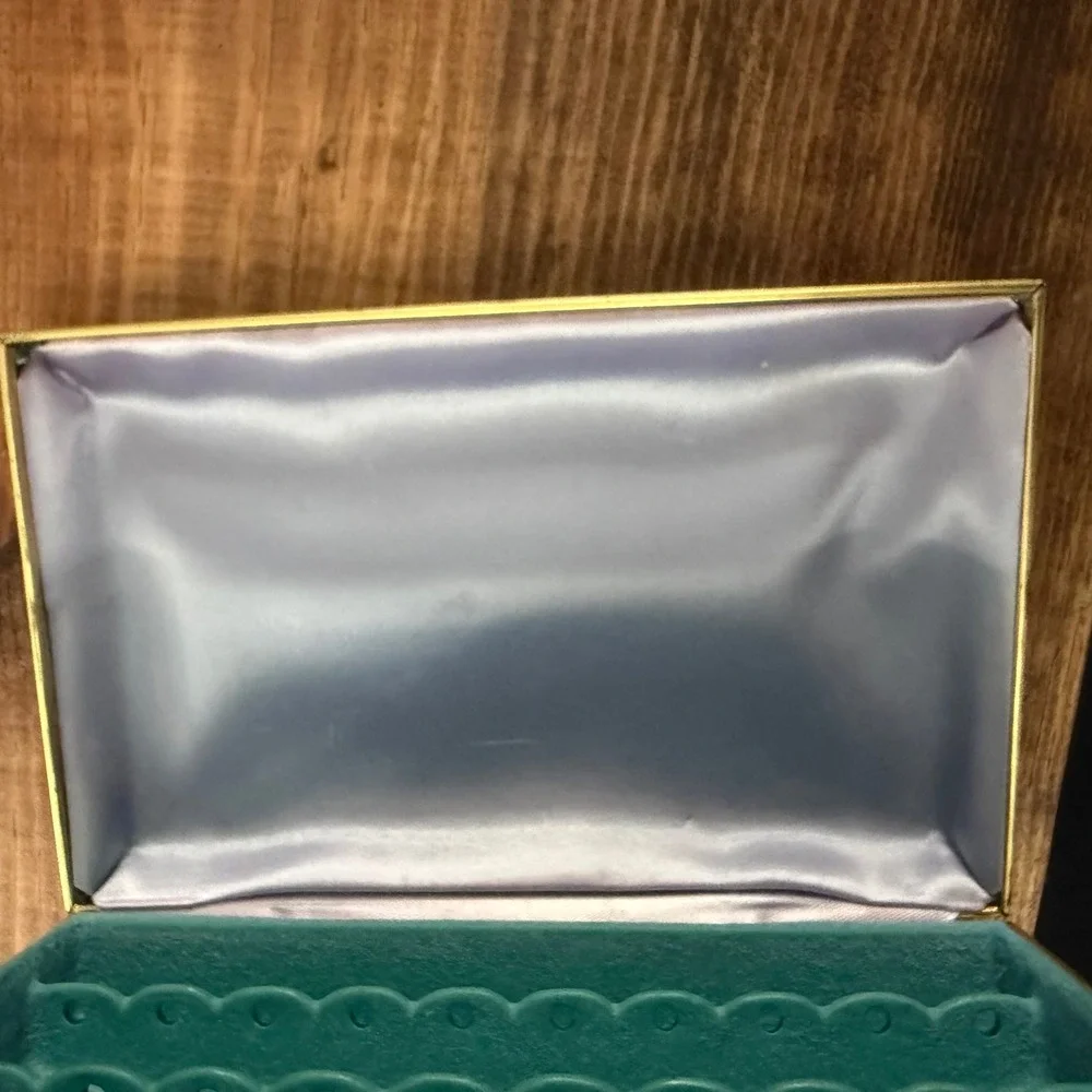 N/A vintage jewelry
